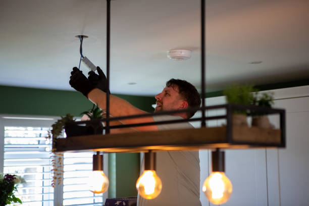 Best Commercial Electrician Services  in West Glendive, MT